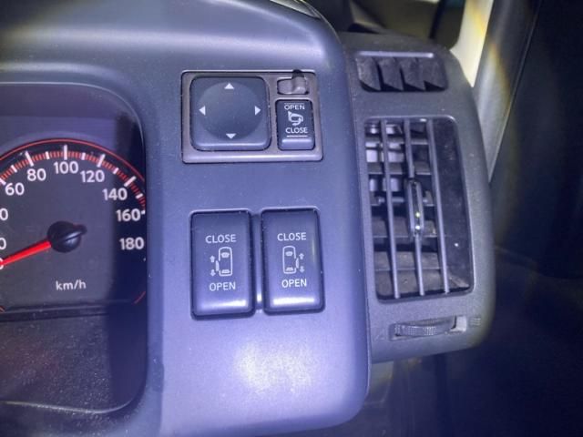 NISSAN SERENA  WG 2009