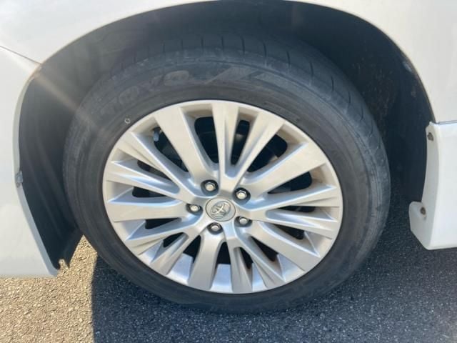 TOYOTA VELLFIRE 2012