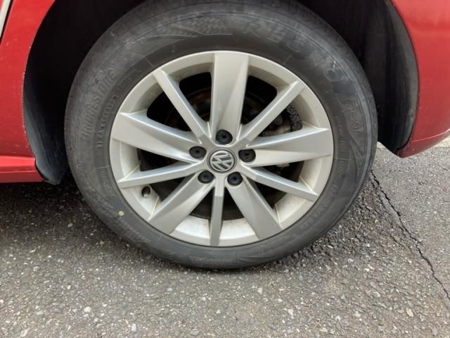 VOLKSWAGEN VOLKSWAGEN POLO 2015