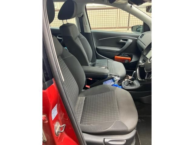 VOLKSWAGEN VOLKSWAGEN POLO 2015