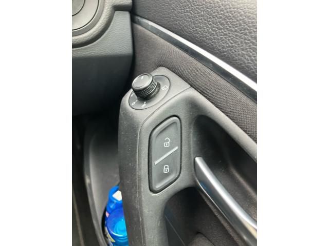 VOLKSWAGEN VOLKSWAGEN POLO 2015