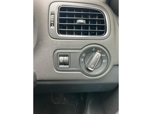 VOLKSWAGEN VOLKSWAGEN POLO 2015