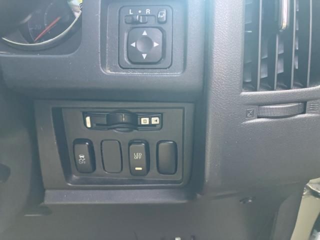 MITSUBISHI DELICA D:5 4WD 2013