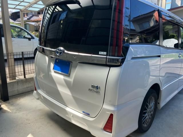 TOYOTA NOAH HYBRID 2021