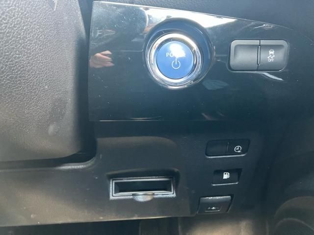 TOYOTA PRIUS PHV 2018