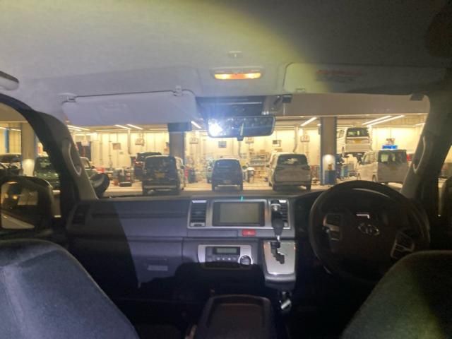 TOYOTA HIACE van 2WD 2024