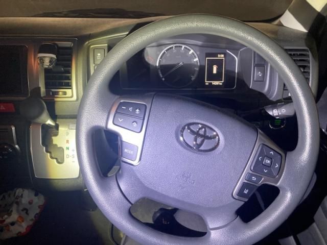 TOYOTA HIACE van 2WD 2024