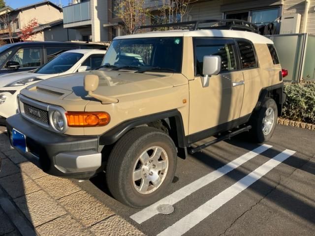 TOYOTA FJ CRUISER 4WD 2015