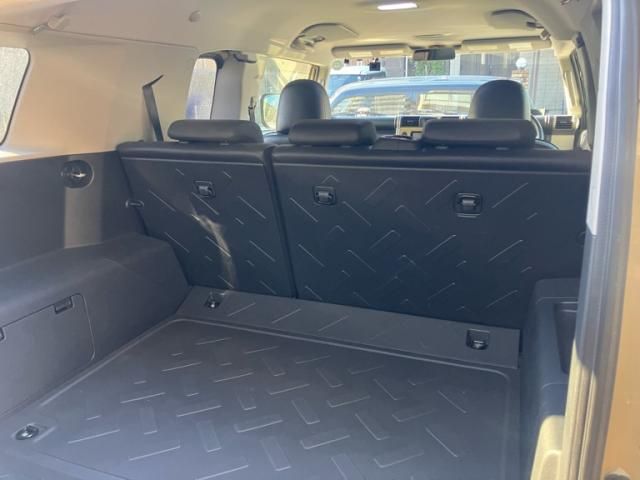 TOYOTA FJ CRUISER 4WD 2015