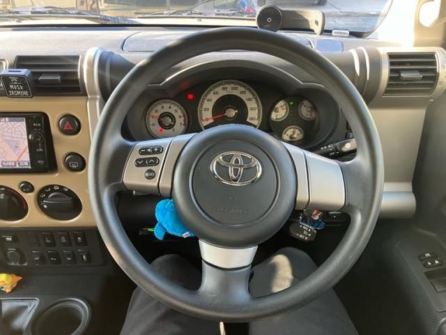 TOYOTA FJ CRUISER 4WD 2015