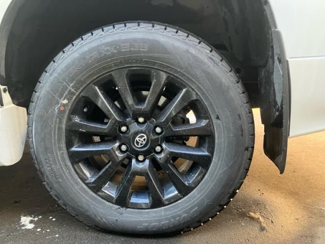 TOYOTA LANDCRUISER PRADO 2022