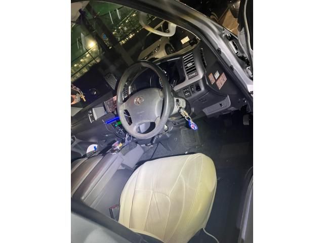 TOYOTA HIACE wagon 2011