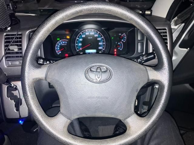 TOYOTA HIACE wagon 2011