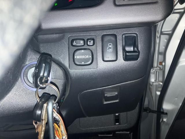 TOYOTA HIACE wagon 2011