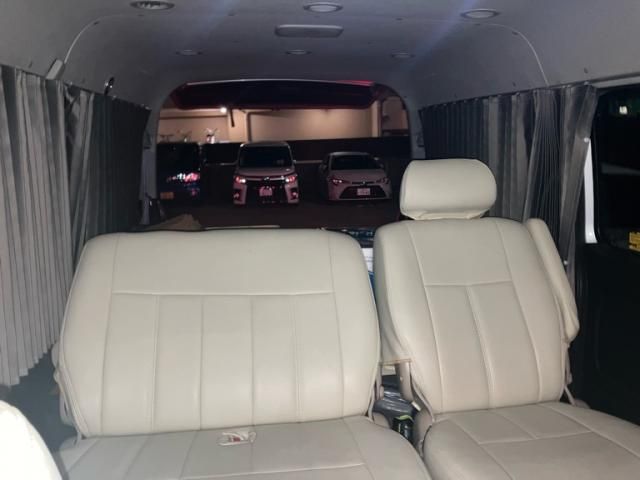 TOYOTA HIACE wagon 2011