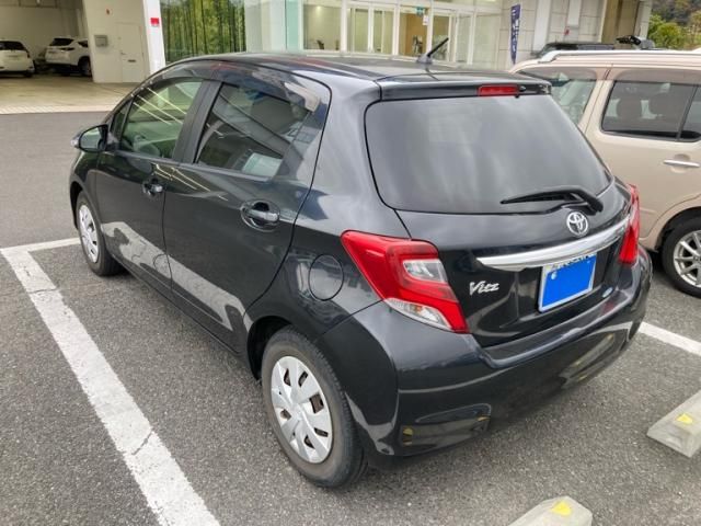 TOYOTA VITZ 2015