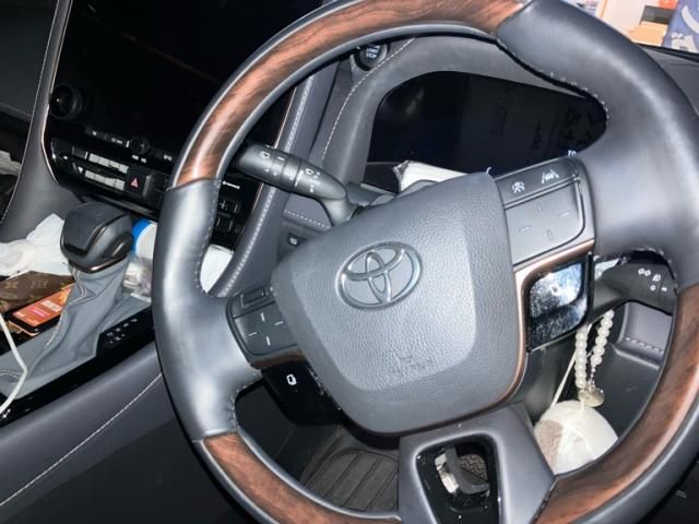 TOYOTA ALPHARD 2024