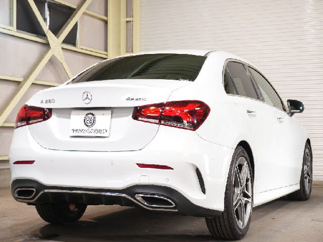 MERCEDES BENZ MERCEDES BENZ A class sedan 2019