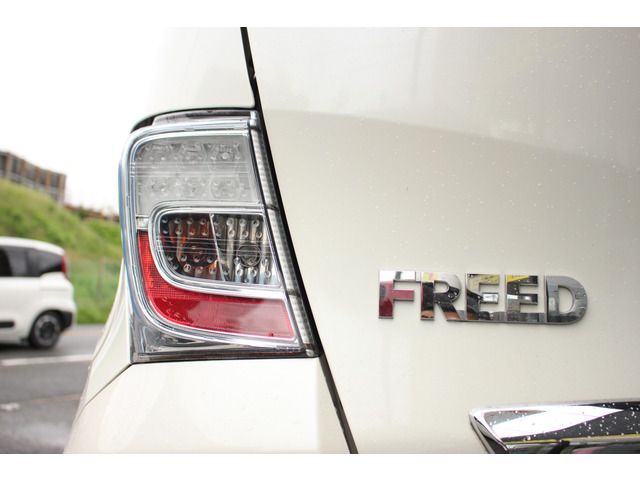 HONDA FREED HYBRID 2012