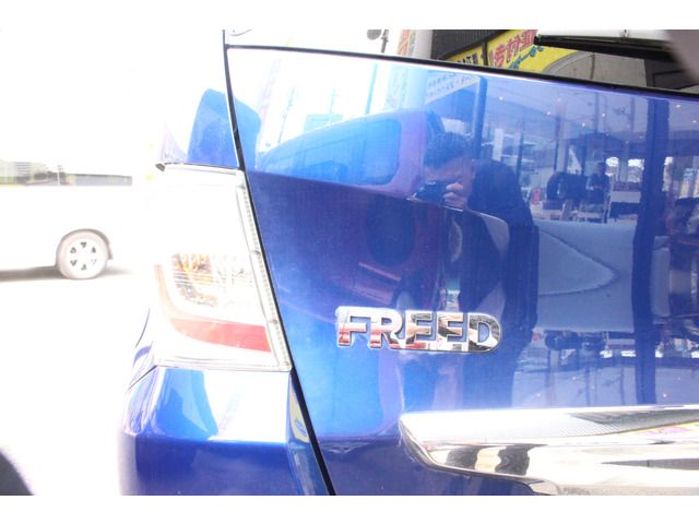 HONDA FREED HYBRID 2012