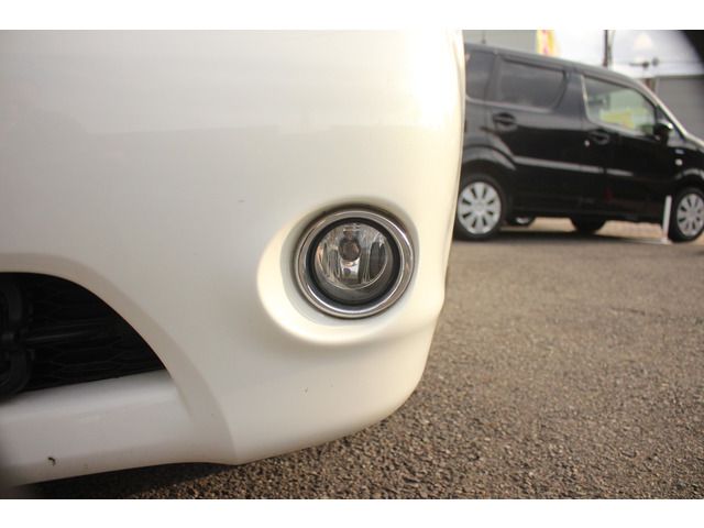 NISSAN FUGA HYBRID 2011