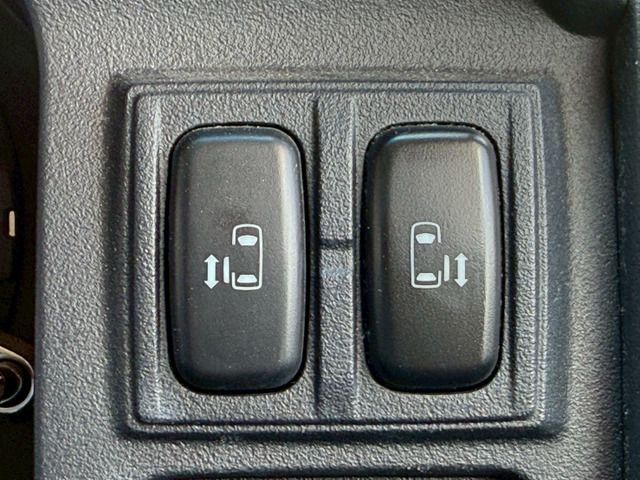 MITSUBISHI DELICA D:5 2WD 2011