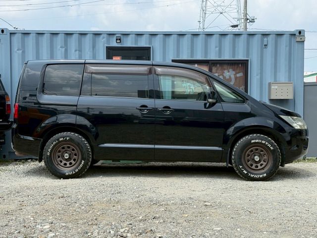 MITSUBISHI DELICA D:5 2WD 2011