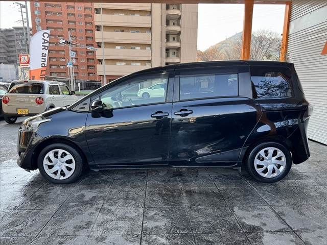 TOYOTA SIENTA 2016