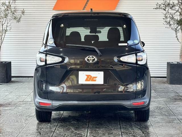 TOYOTA SIENTA 2016
