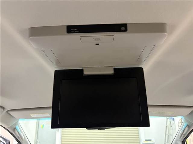 TOYOTA VELLFIRE 2012