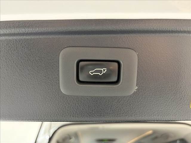 TOYOTA VELLFIRE 2012