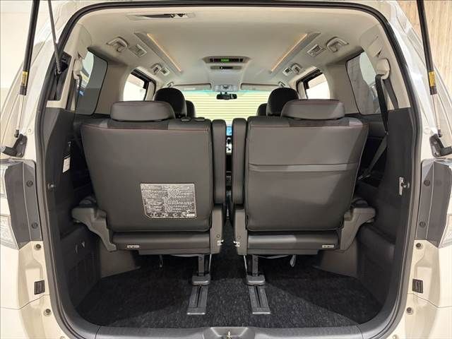 TOYOTA VELLFIRE 2012