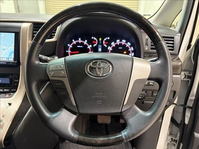 TOYOTA VELLFIRE 2012