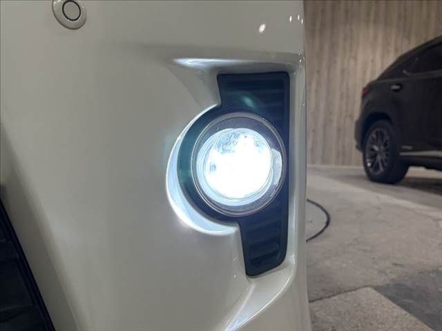 TOYOTA VELLFIRE 2012