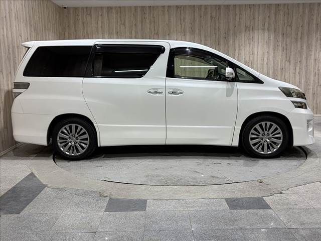 TOYOTA VELLFIRE 2012