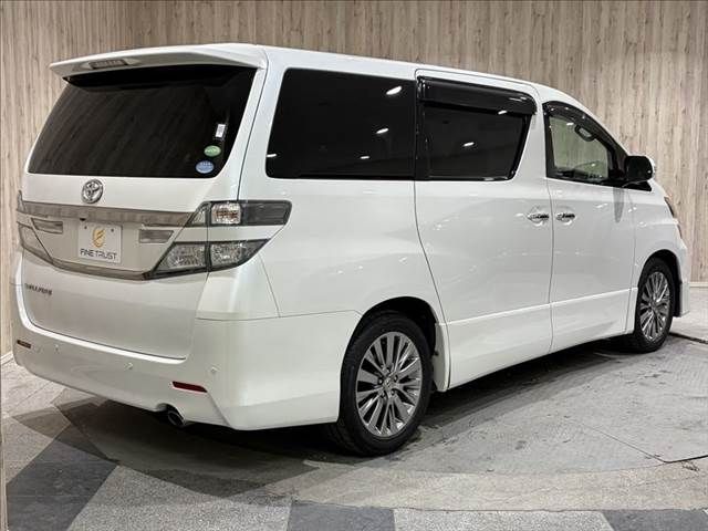 TOYOTA VELLFIRE 2012