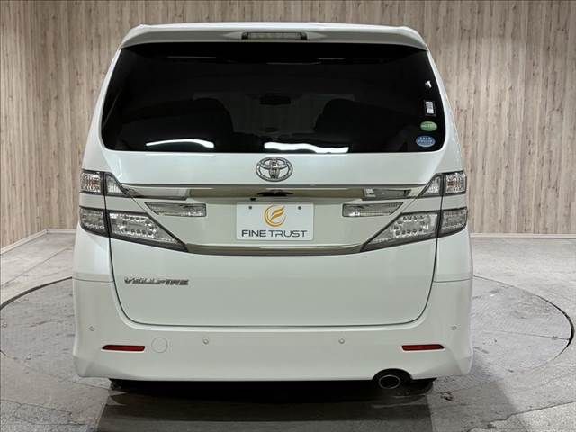 TOYOTA VELLFIRE 2012