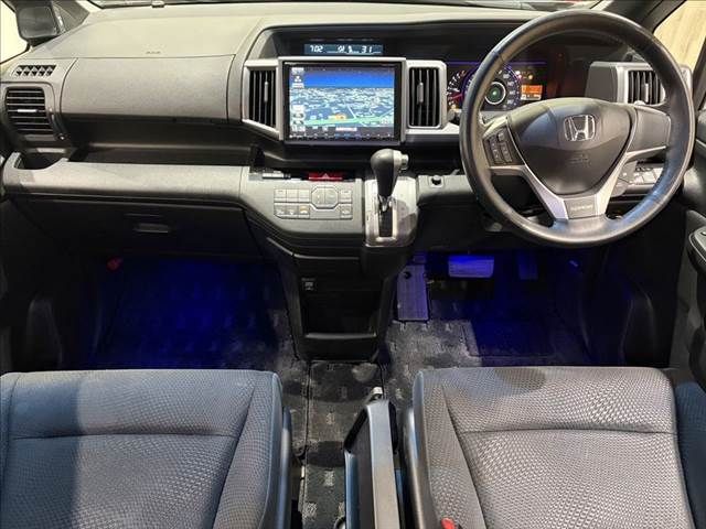 HONDA STEPWAGON SPADA 2013