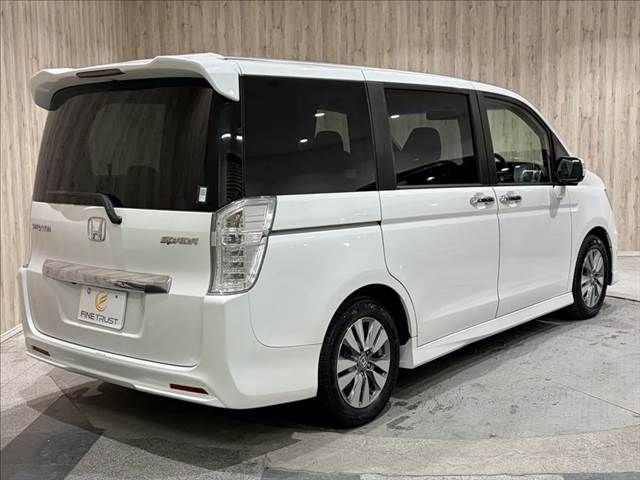 HONDA STEPWAGON SPADA 2013