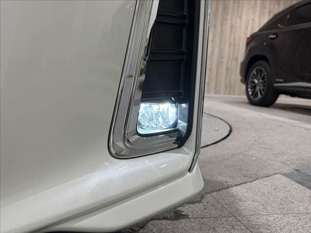 TOYOTA ALPHARD 2018