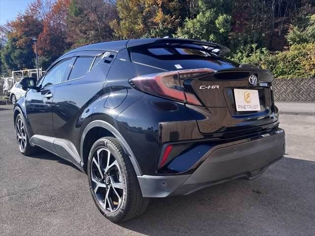 TOYOTA C-HR 2017