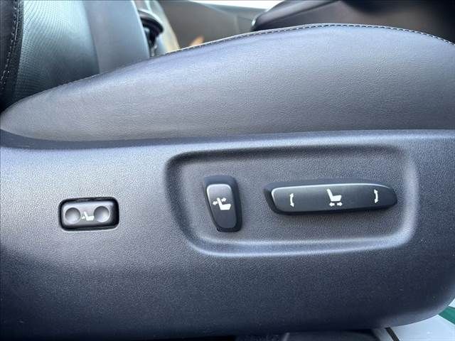 TOYOTA LEXUS HS250h 2013