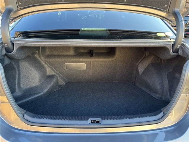 TOYOTA LEXUS HS250h 2013