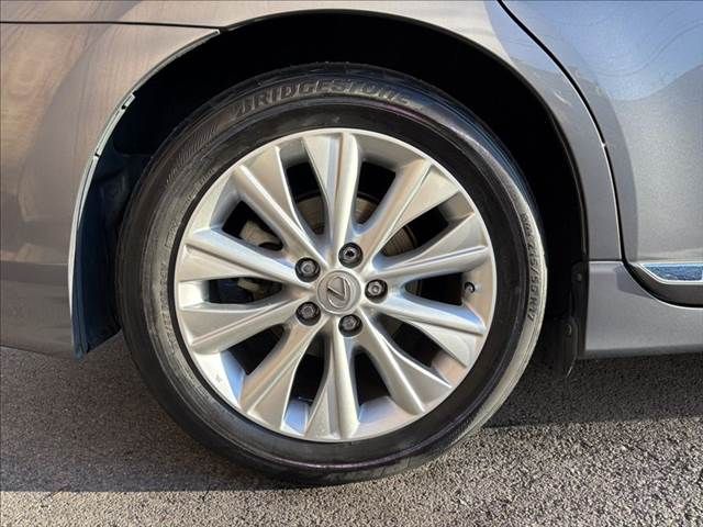 TOYOTA LEXUS HS250h 2013