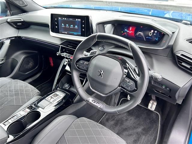 PEUGEOT PEUGEOT 2008 2022