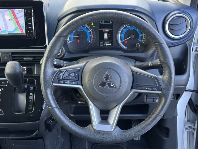 MITSUBISHI ek X 2019