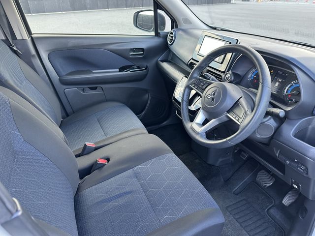 MITSUBISHI ek X 2019