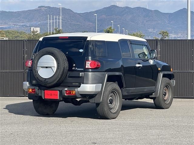 TOYOTA FJ CRUISER 4WD 2017