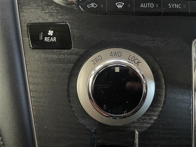 MITSUBISHI DELICA D:5 4WD 2019