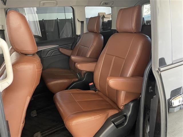 MITSUBISHI DELICA D:5 4WD 2019